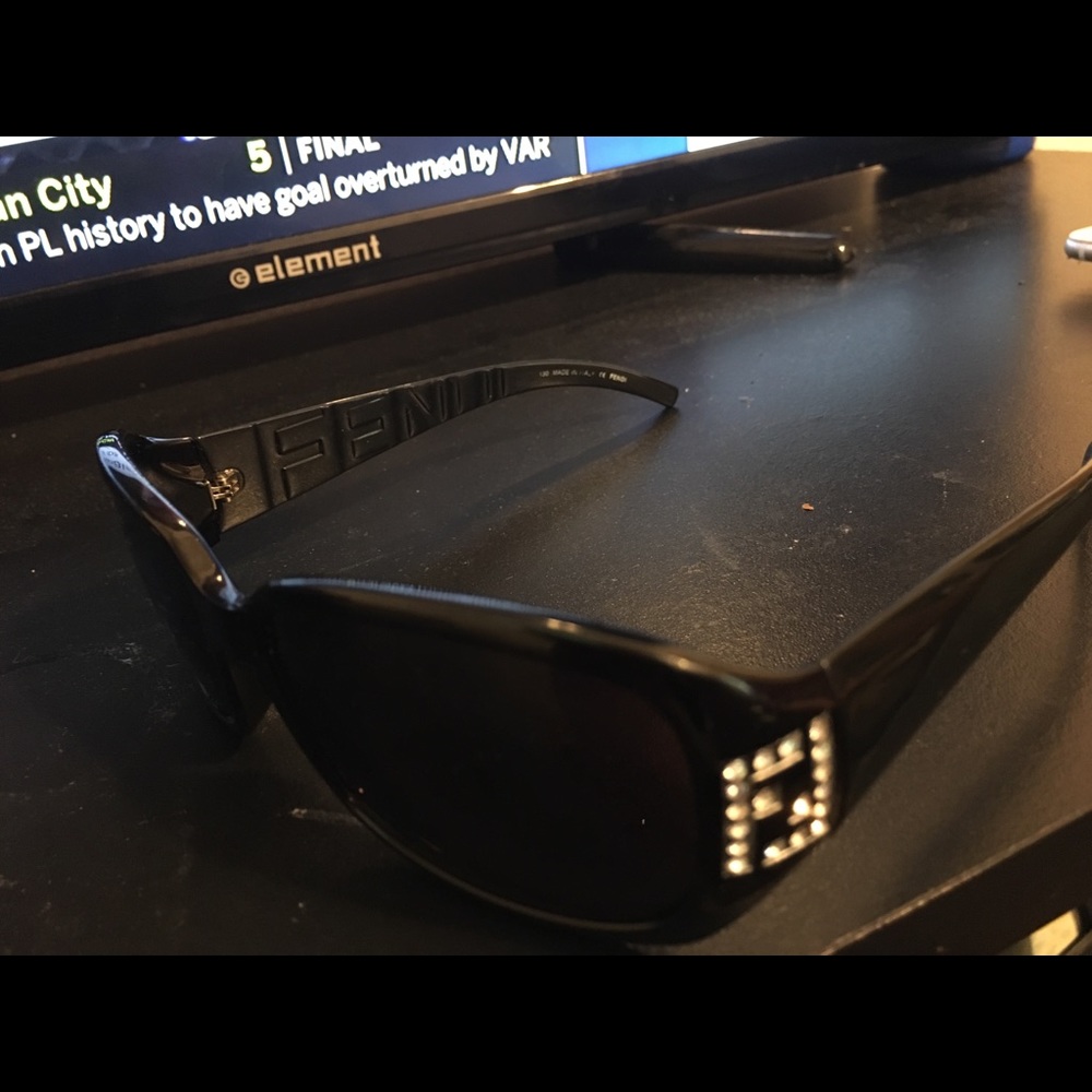 Women’s Fendi Sunglasses 350R 001